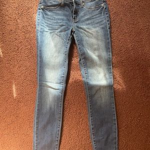 Women’s skinny jeans